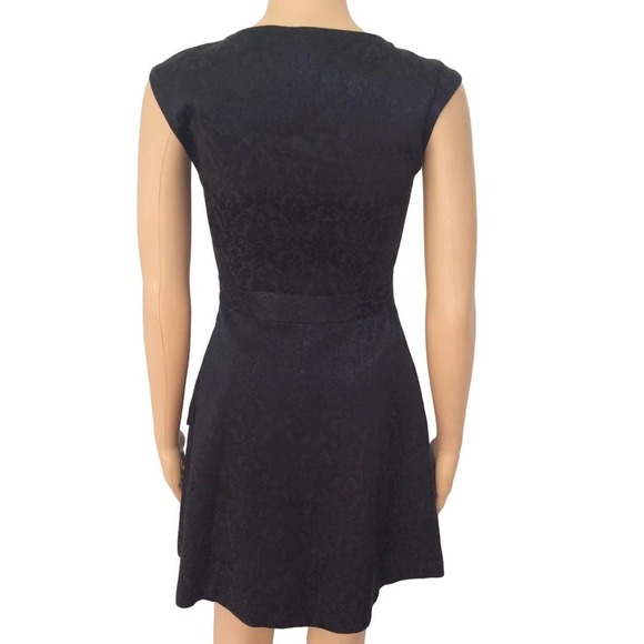 ZARA Sleeveless Embossed Jacquard V Neck Dress Pockets Zipup XS Black #2666 - Picture 5 of 12